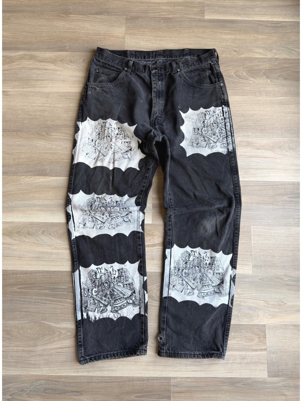 Vintage Wrangler Hip Hop Style Alien Stencil Jeans